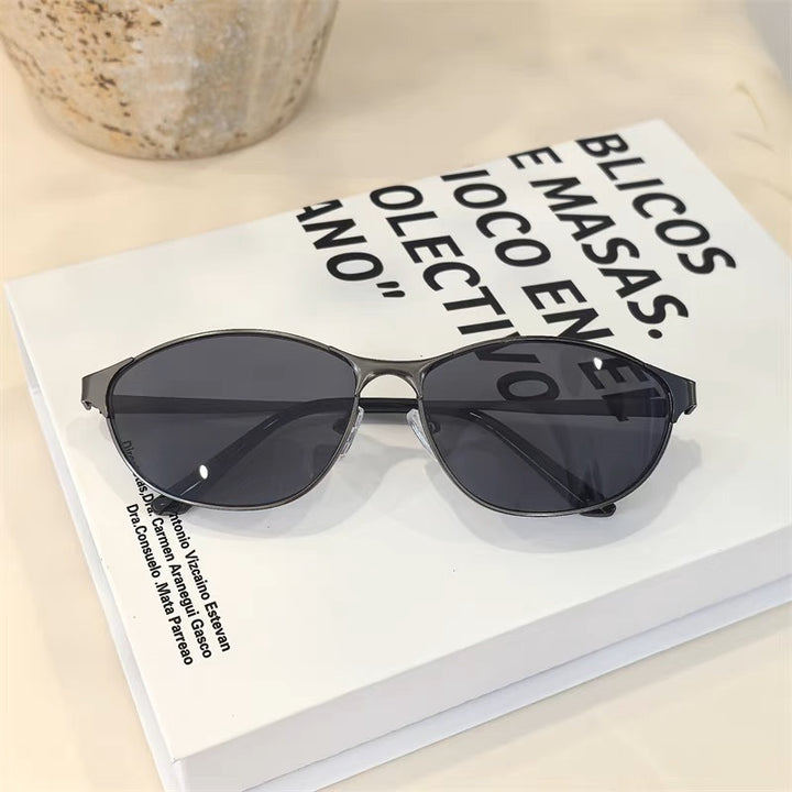 Fashionable Metal Sunglasses in Modern Design Bowlift