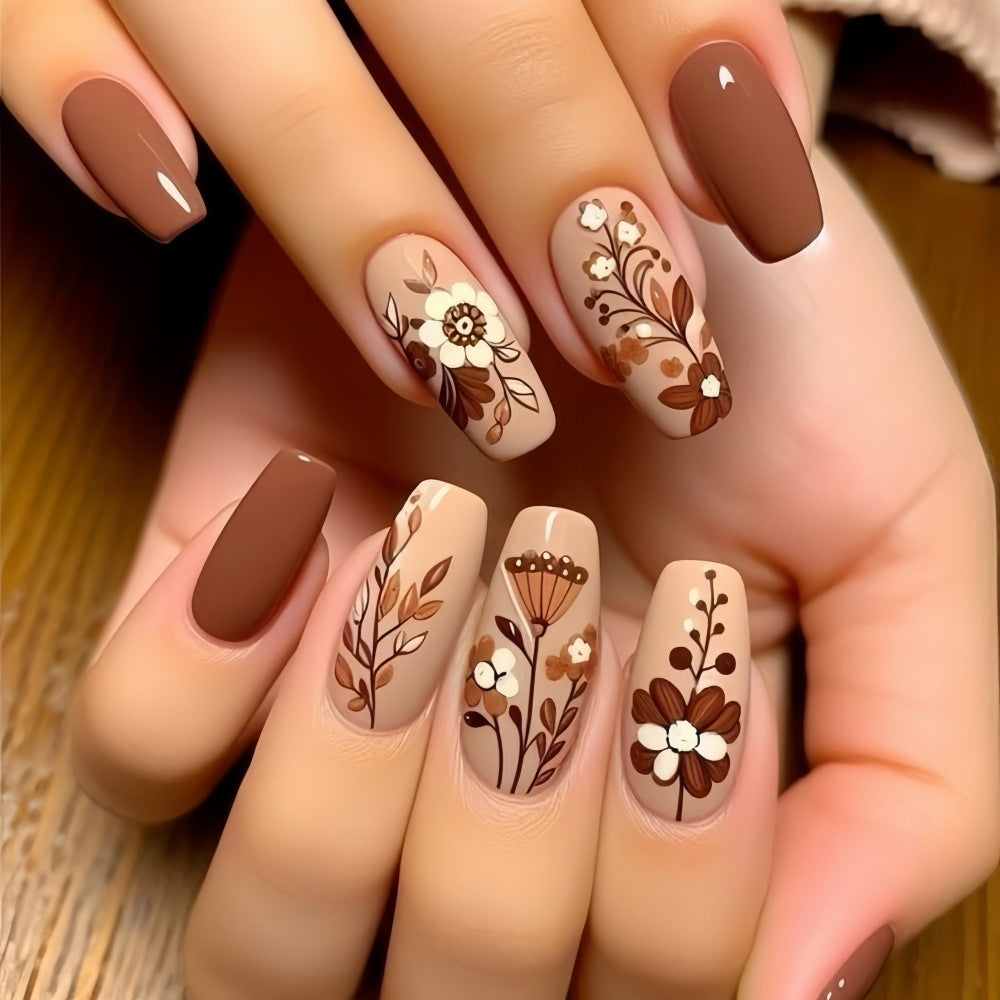 Artificial nails with filigree flower designs Bowlift