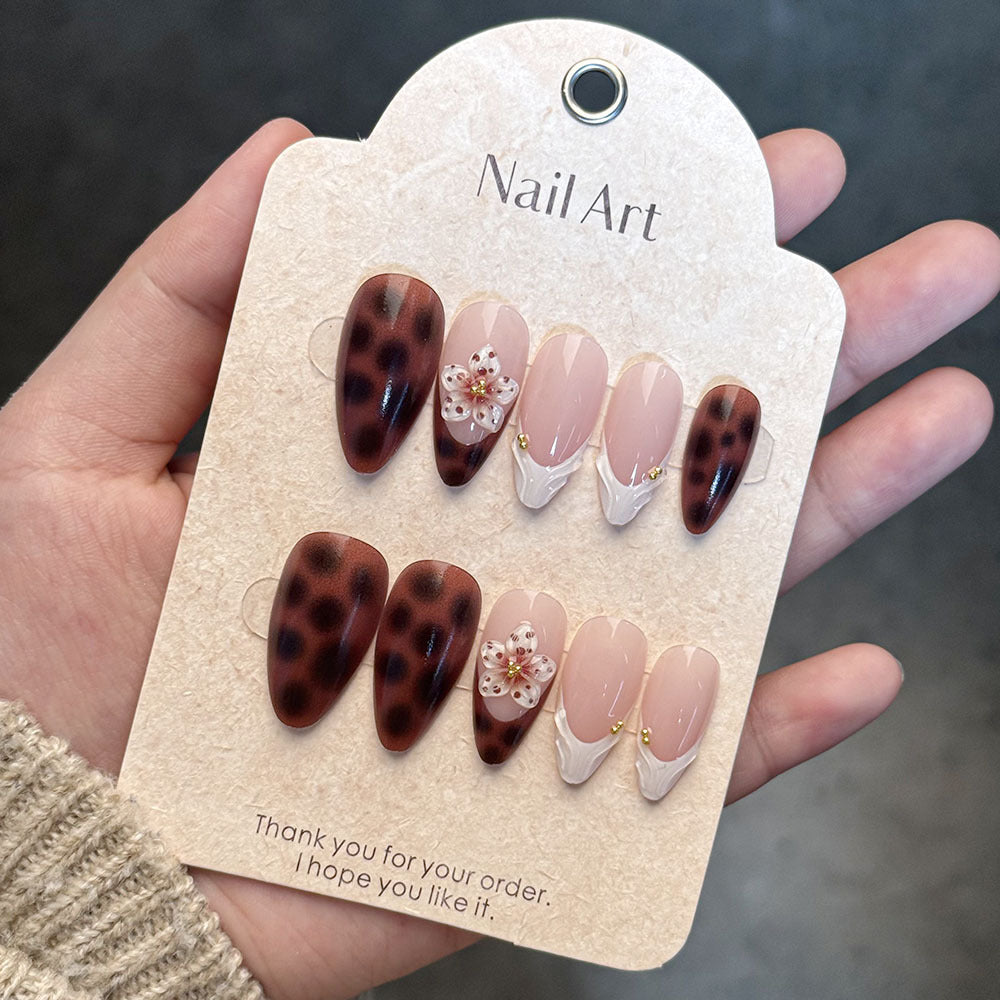 Elegant Floral Press-On Nail Art Kit Bowlift