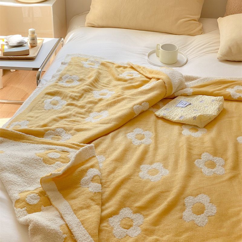 Unisex Cozy Blanket with Floral Design Bowlift