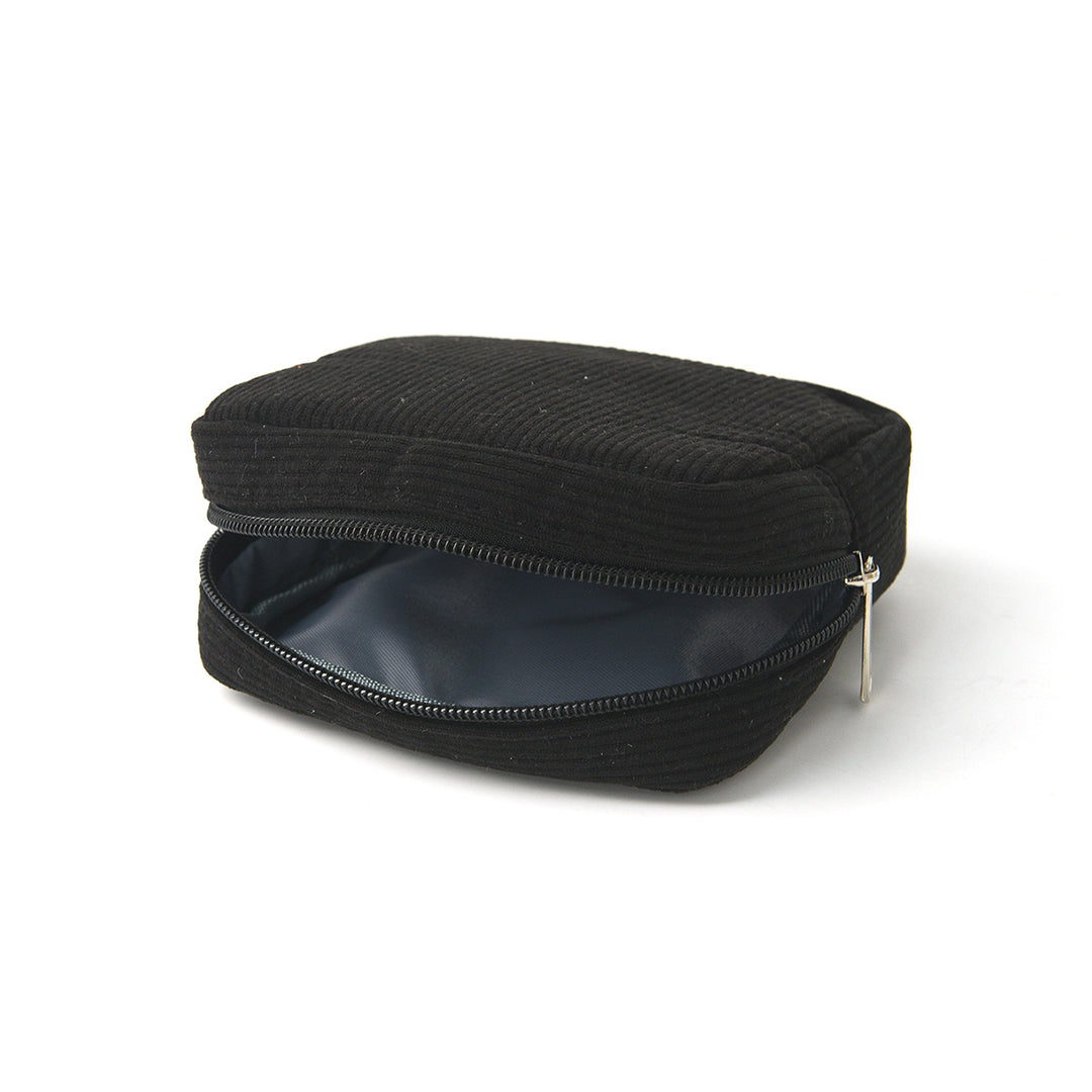Cosmetic storage bag with structured surface Bowlift