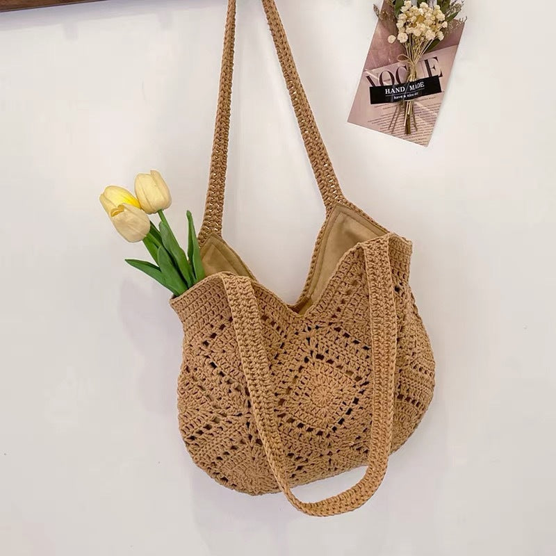 Hand-crocheted Bag Bowlift
