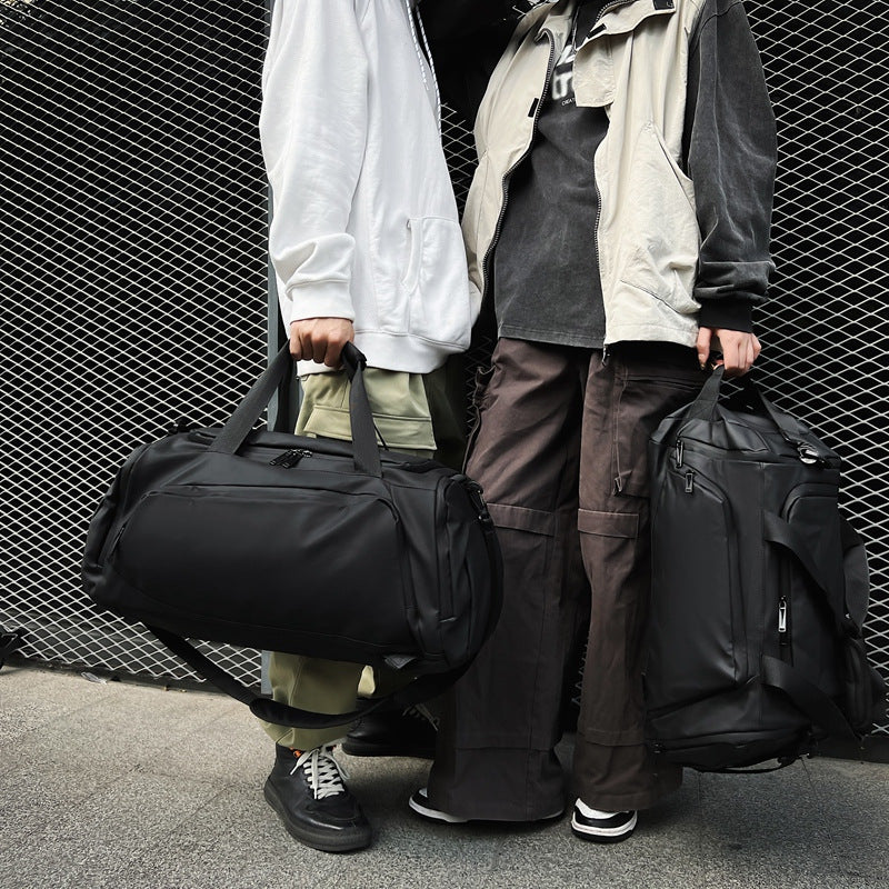 Sporty travel bag with many compartments Bowlift