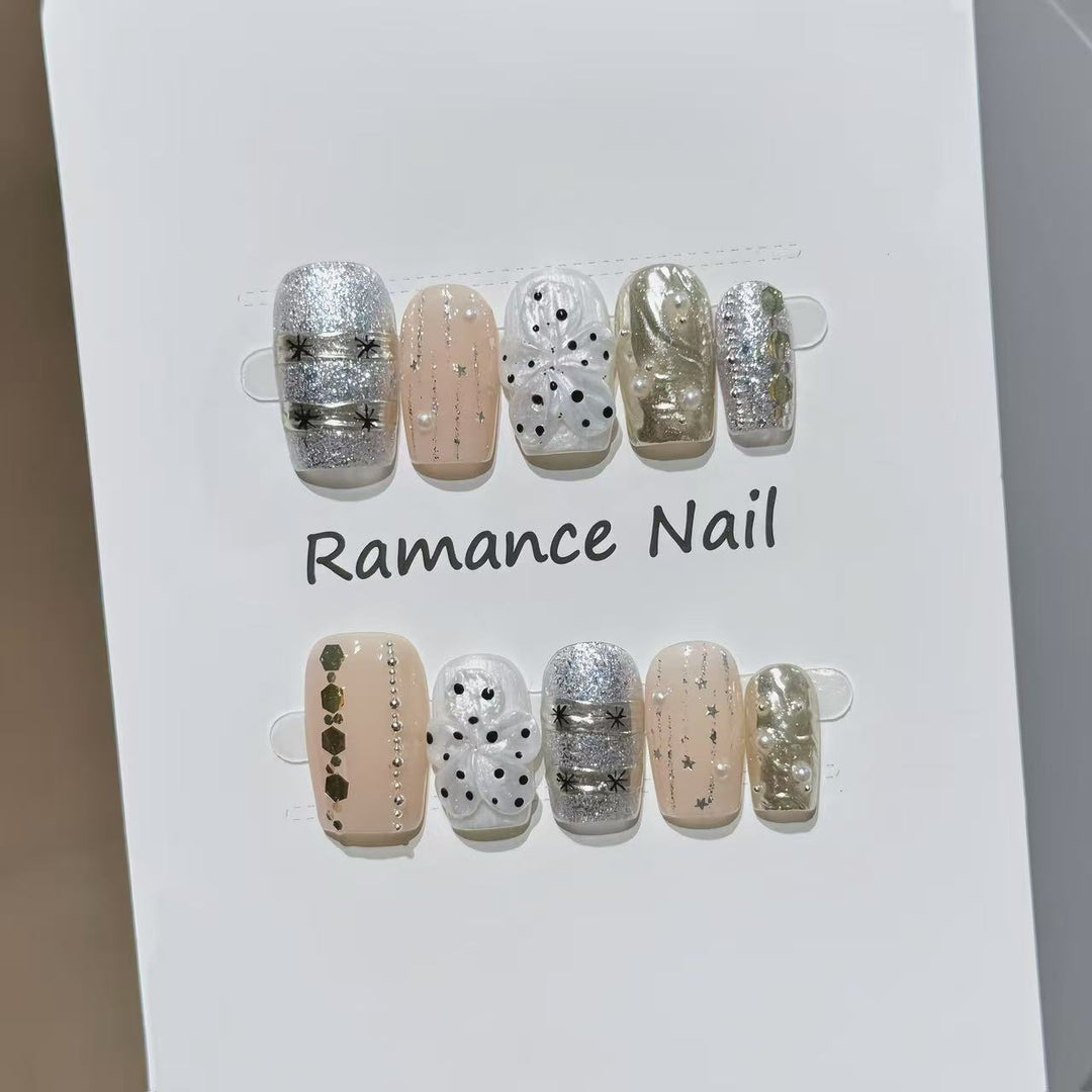 Stick-On Nail Art Bowlift