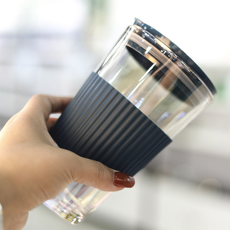Women's multifunctional drinking cups with integrated silicone cover and hygienic lid Bowlift