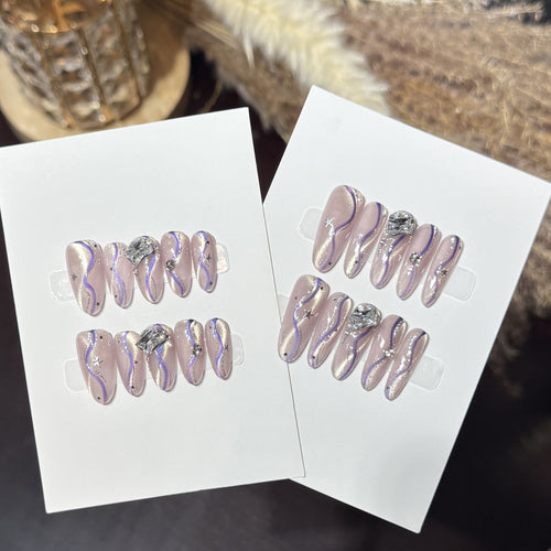Glamorous Decorative Nail Art Set Bowlift