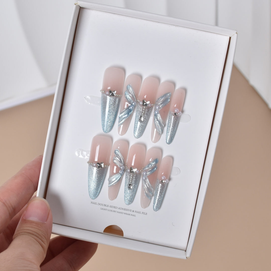 Artistic 3D Lace-Embellished Press-On Nail Set Bowlift