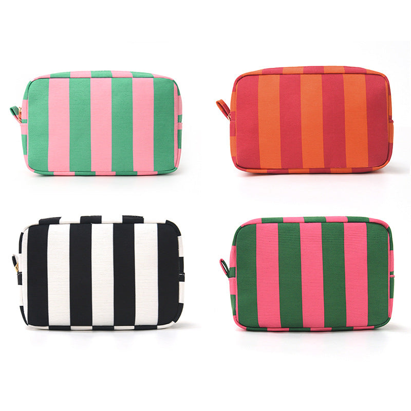 Cosmetic storage bag with practical storage space Bowlift