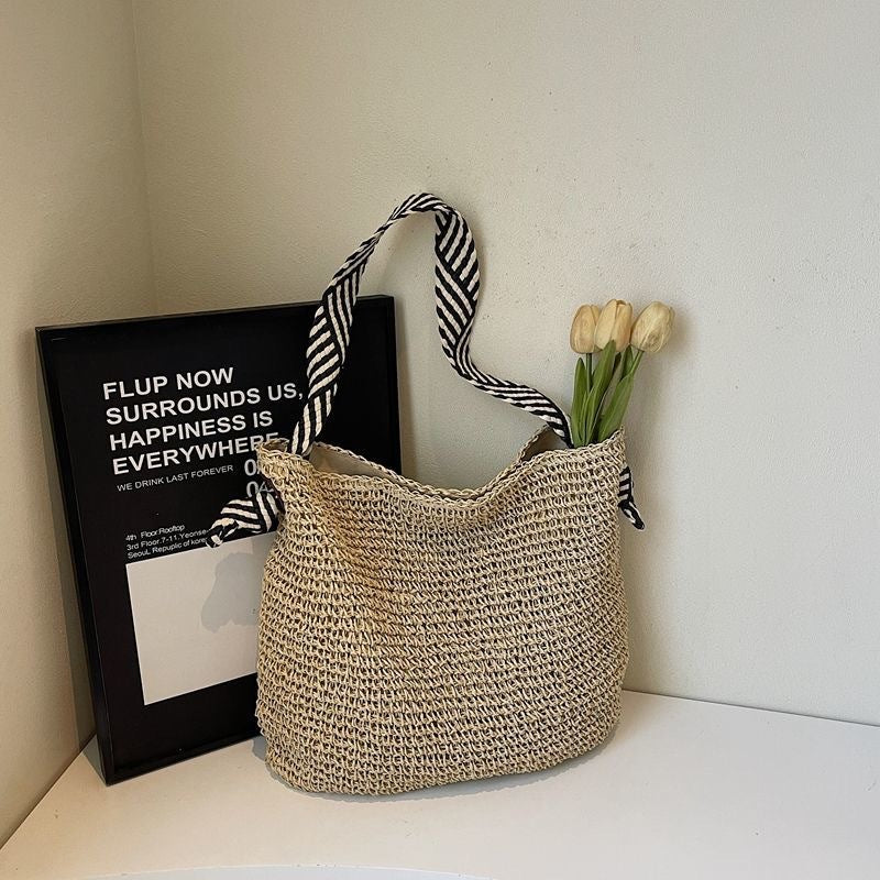 Handmade crochet shoulder bag Bowlift