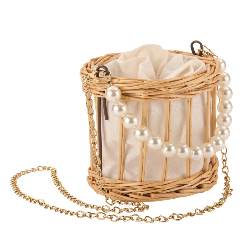 Women's elegant basket bag with pearl chain Bowlift