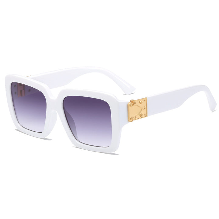 Women's oversized fashionable sunglasses with luxurious metal accents Bowlift