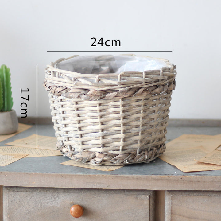 Rustic storage basket made of natural material Bowlift