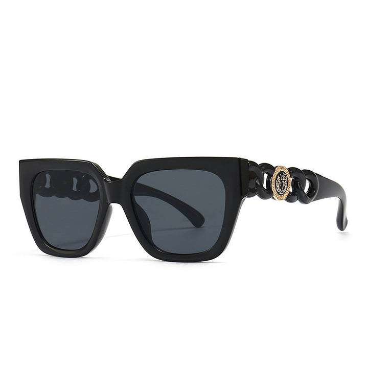 Women's oversized sunglasses with luxurious chain accents Bowlift