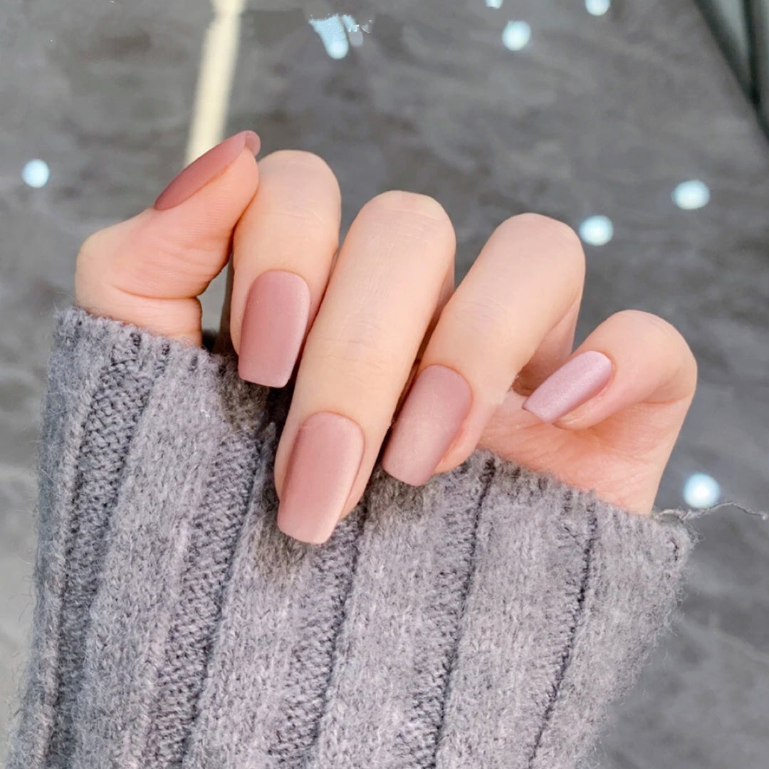 Elegant and stylish nail extensions Bowlift