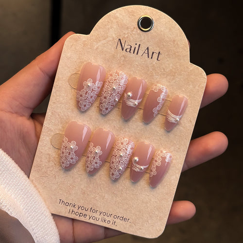 Elegant Floral-Accent Press-On Nails Bowlift