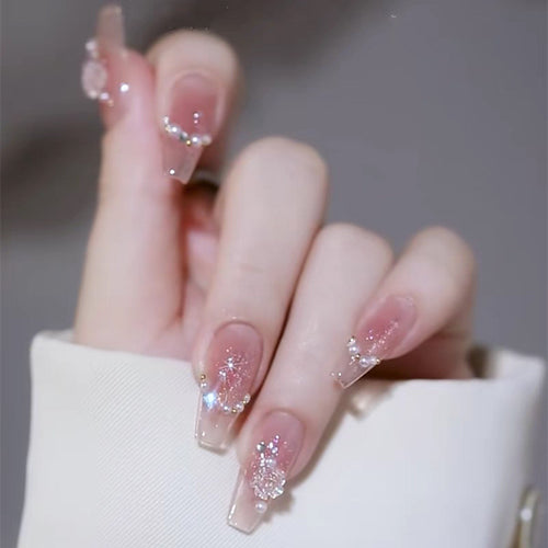 Decorative Press-On Nail Set with Rhinestone Accents Bowlift
