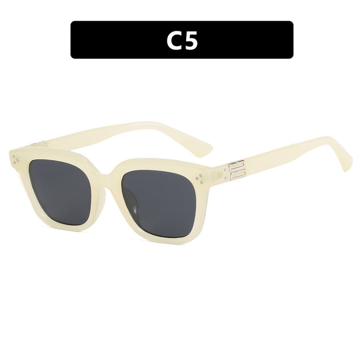 Women oversized sunglasses in modern geometric design Bowlift