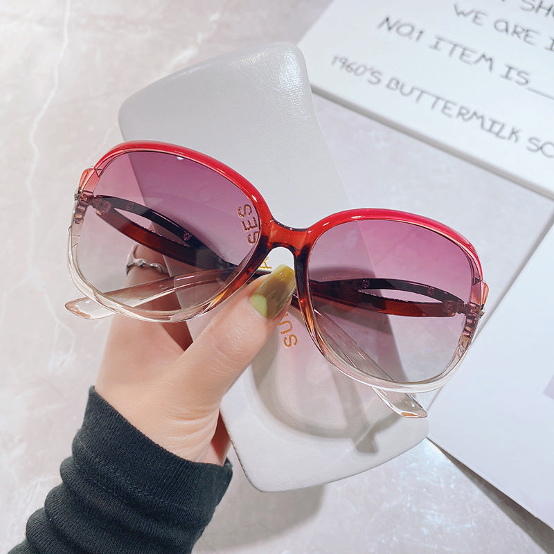 Women's oversized sunglasses with glamorous design Bowlift