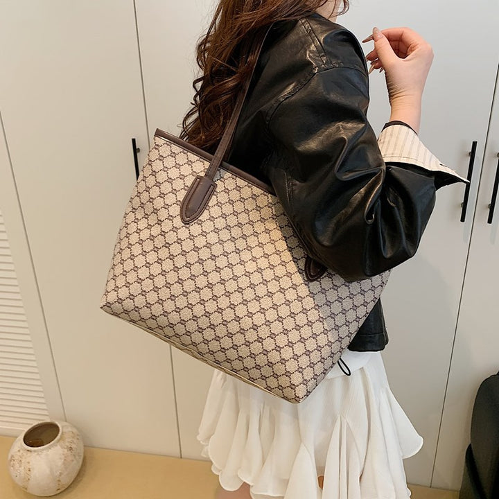 Elegant Geometric Pattern Tote Bag Bowlift