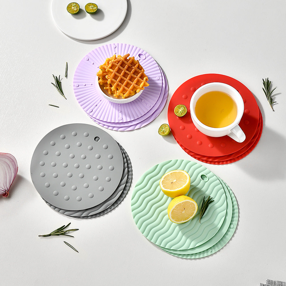 Heat-resistant silicone coaster with non-slip surface Bowlift