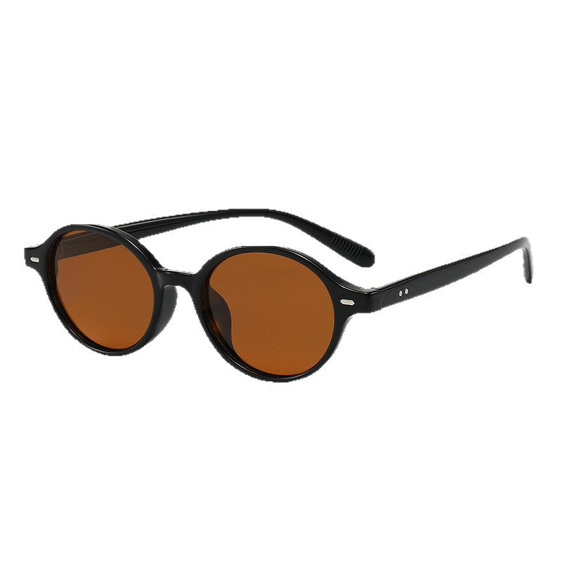 Ladies fashionable sunglasses in classic round design Bowlift