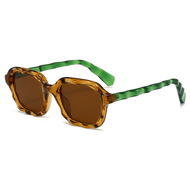 Women stylish sunglasses with distinctive design Bowlift
