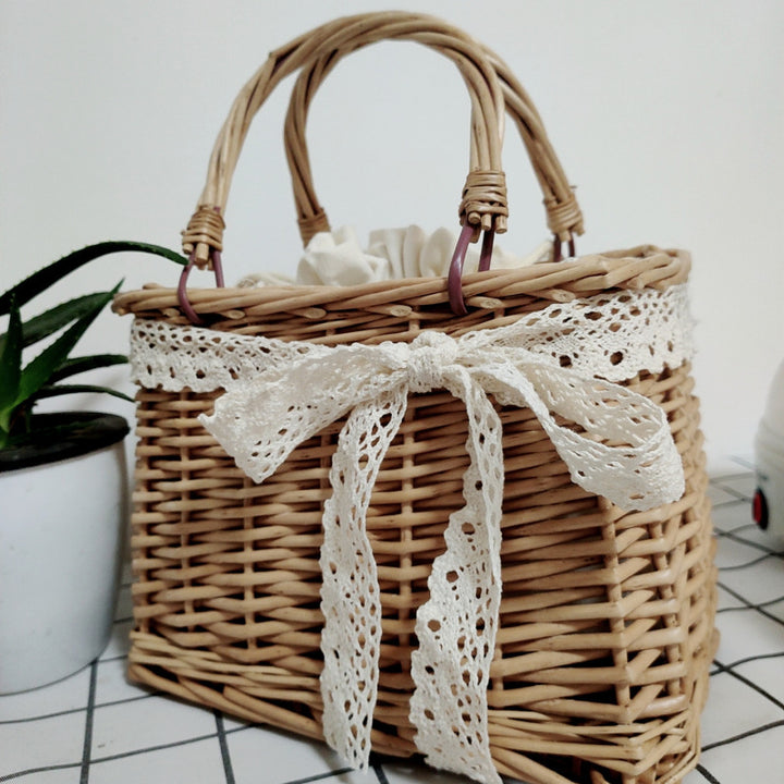Women’s handbag with pearl chain Bowlift