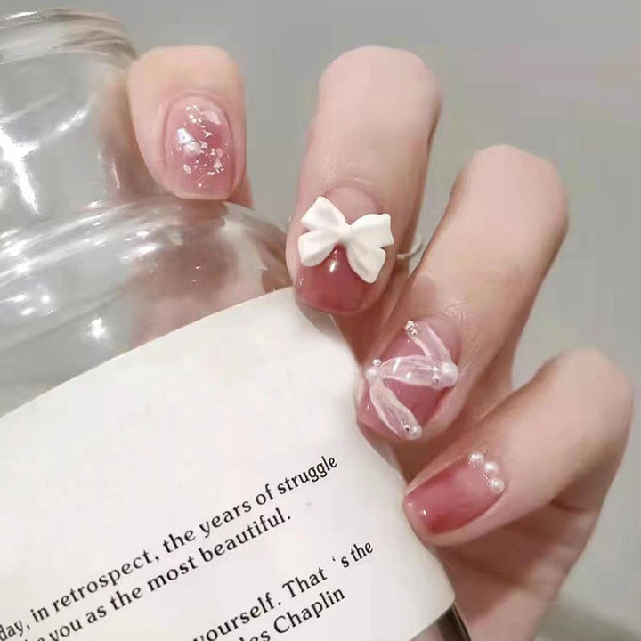 Nail art with cute bow pattern Bowlift