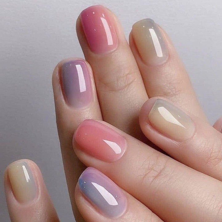 Elegant Artificial Nails with French Manicure and Glitter Effects Bowlift