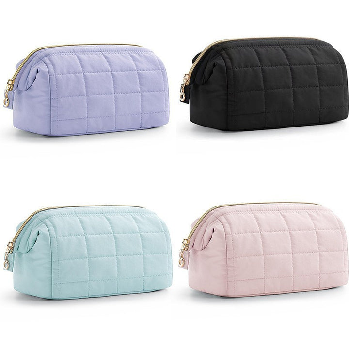 Padded cosmetic bag with elegant zipper Bowlift