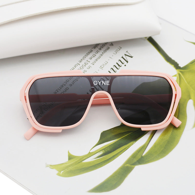 Women's sporty sunglasses with modern design Bowlift