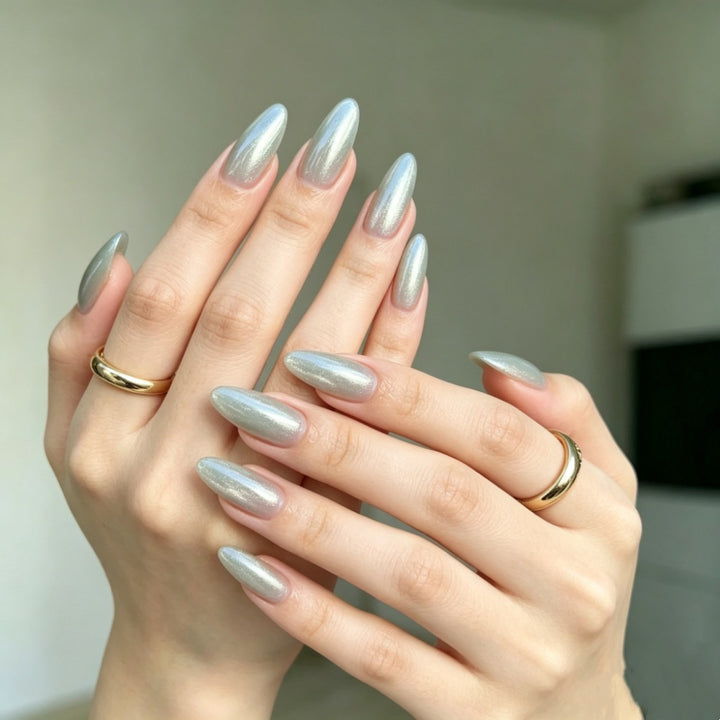 Almond-Shaped Metallic Press-On Nail Set Bowlift