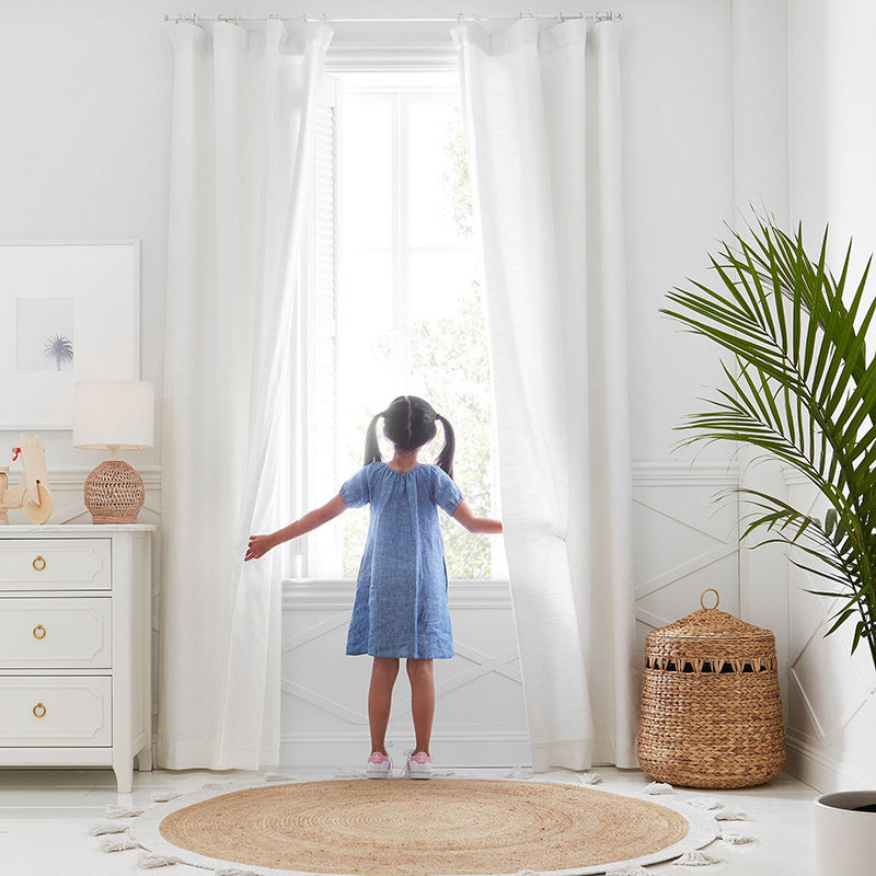 Handwoven storage basket with lid Bowlift