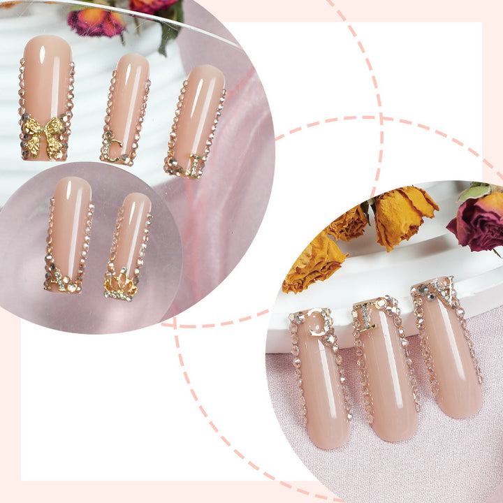 Nail set with elegant rhinestone details Bowlift