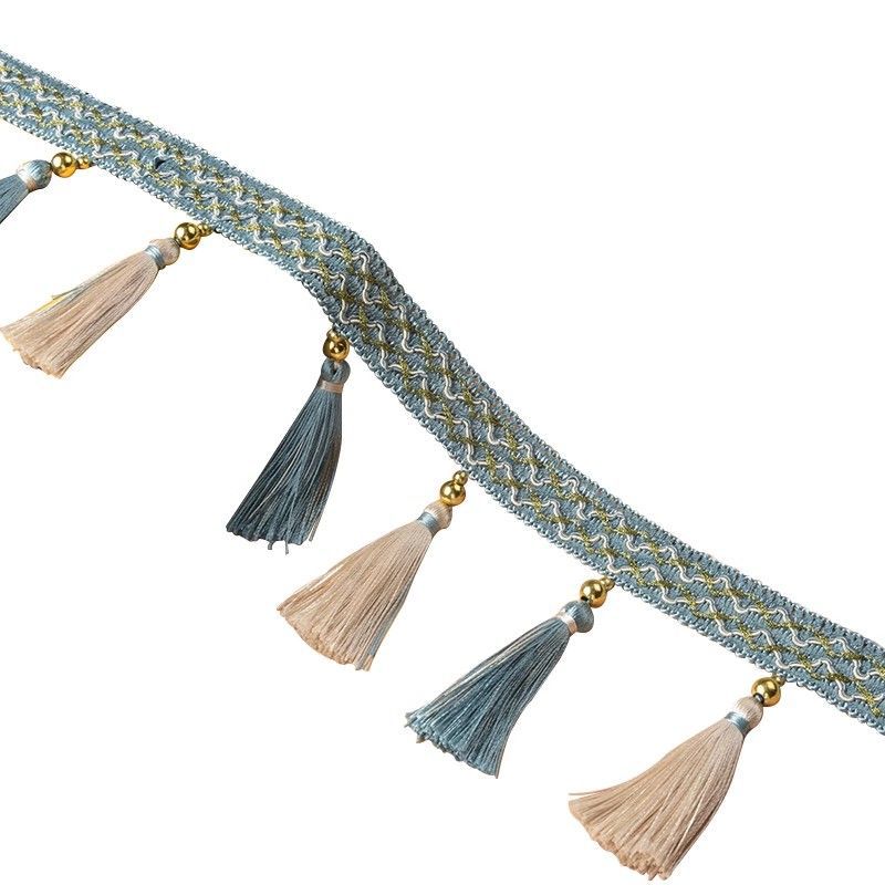 Decorative tassel trim Bowlift