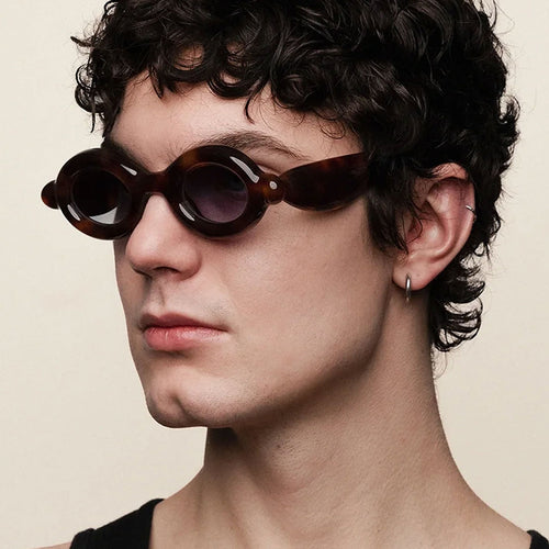 Women's sunglasses in trendy retro design with oval lenses Bowlift