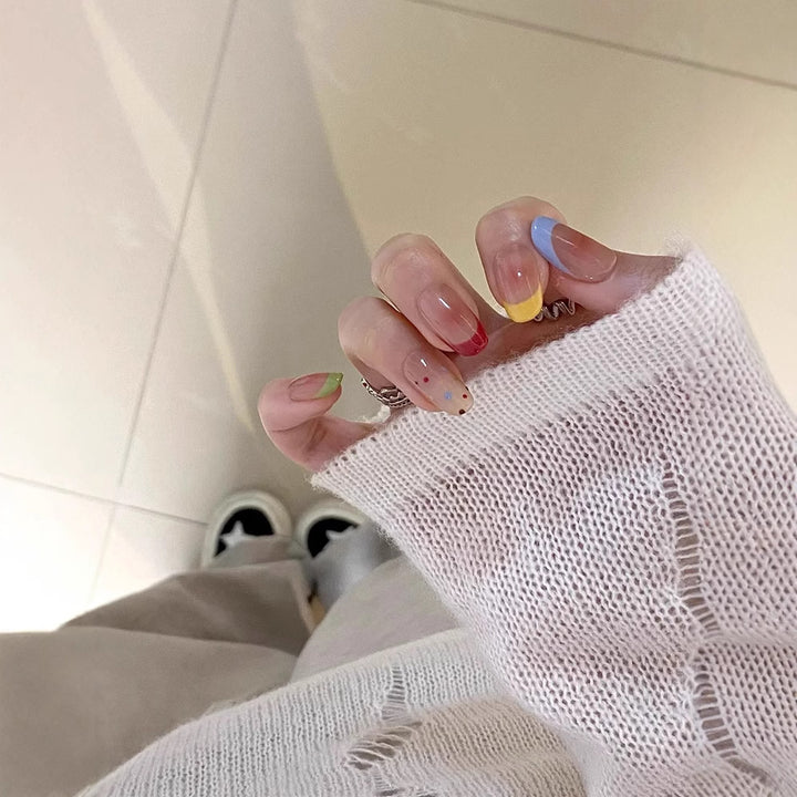 Artificial nails with creative design Bowlift