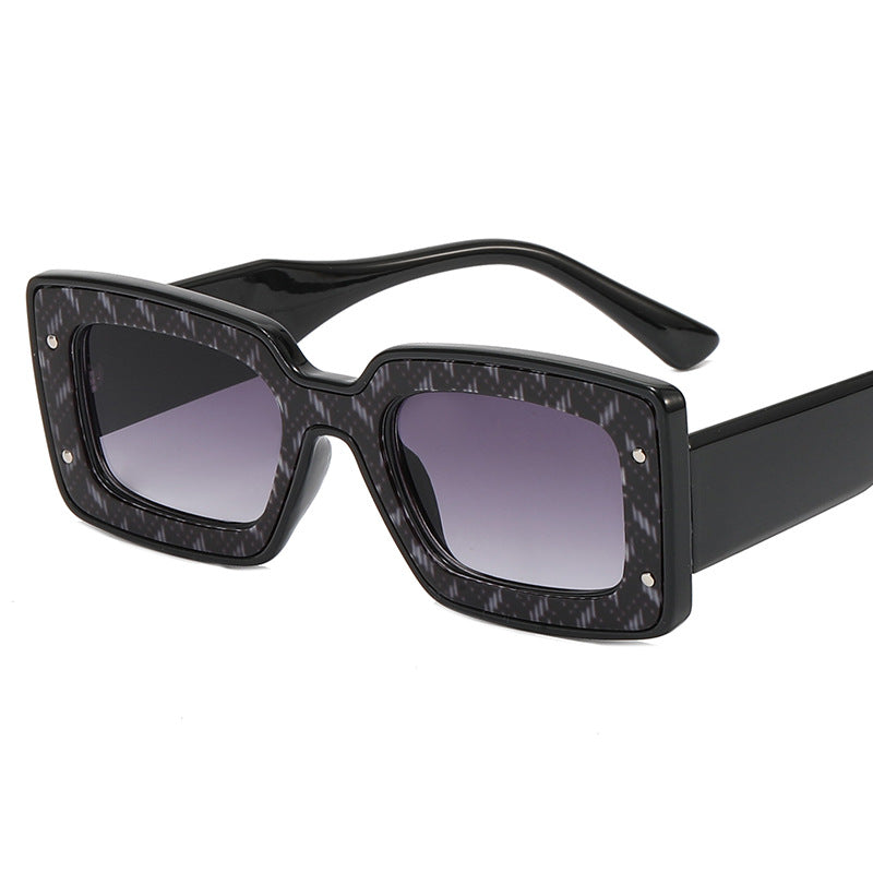 Women Oversized Sunglasses in Modern Square Frame Bowlift