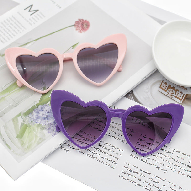 Women's Heart-Shaped Sunglasses with Glittering Frame Bowlift