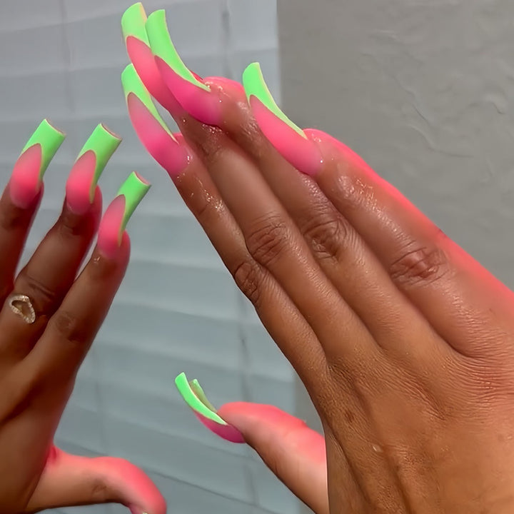 Stylish Long Press-On Nails with Artistic Ombre Design Bowlift