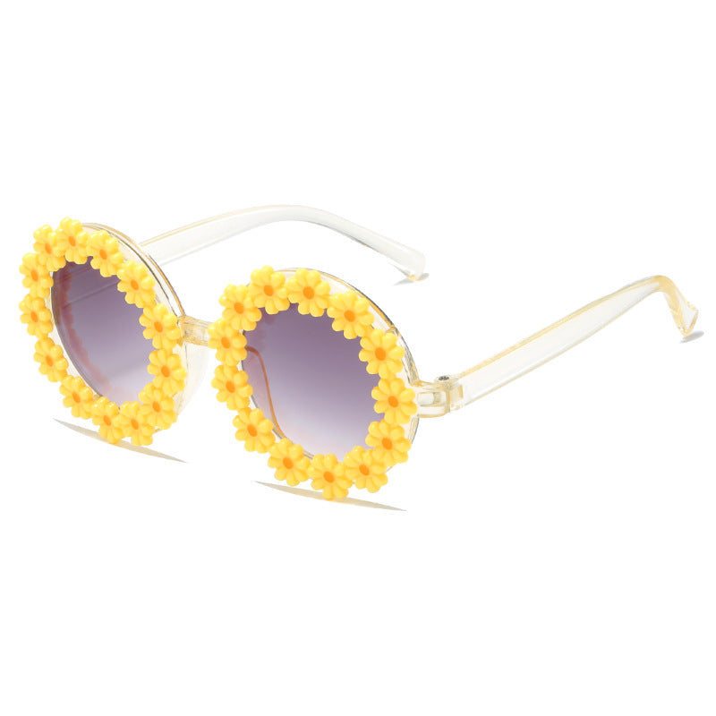 Women stylish sunglasses with floral applications Bowlift