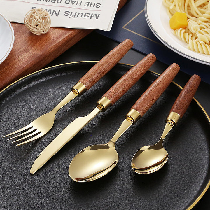 Elegant dessert spoon with ergonomic wooden handle Bowlift