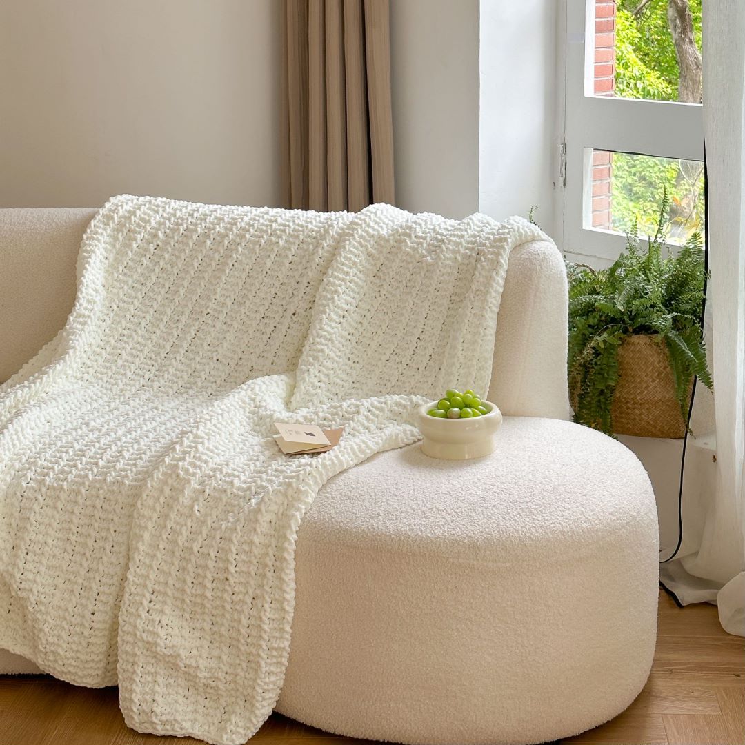 Women's Cozy Knit Blanket Bowlift