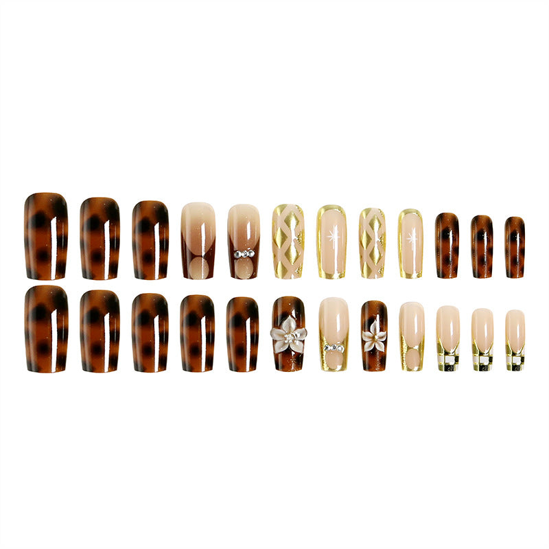 Elegant artificial nails with floral and glittering details Bowlift