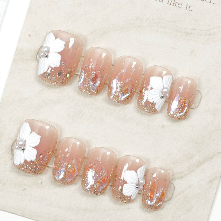 Artistic Floral-Embellished Press-On Nail Design Bowlift