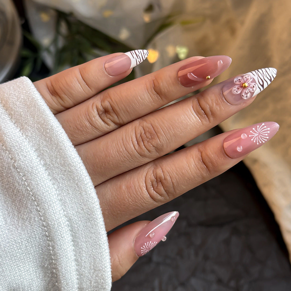 Elegant Floral Design Press-On Nails Bowlift