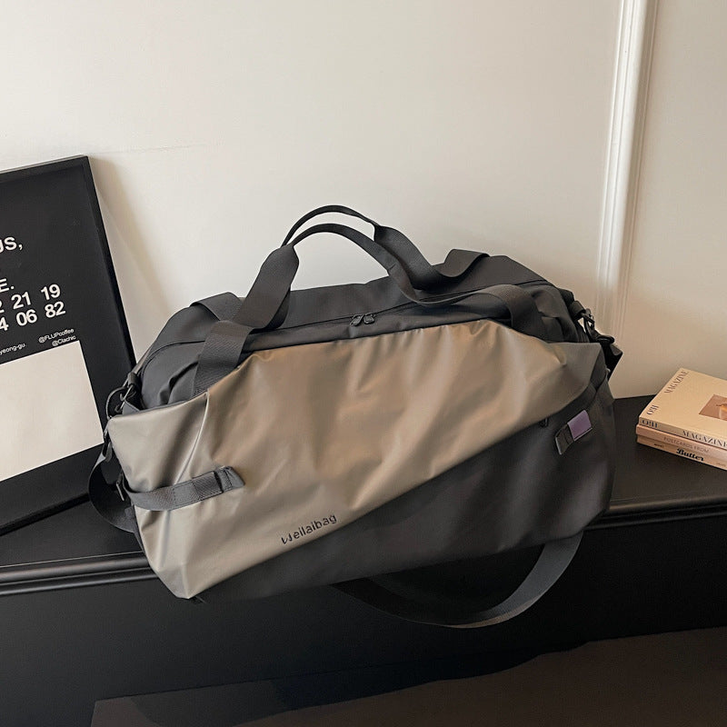 Women's sporty travel bag with innovative compartment system Bowlift