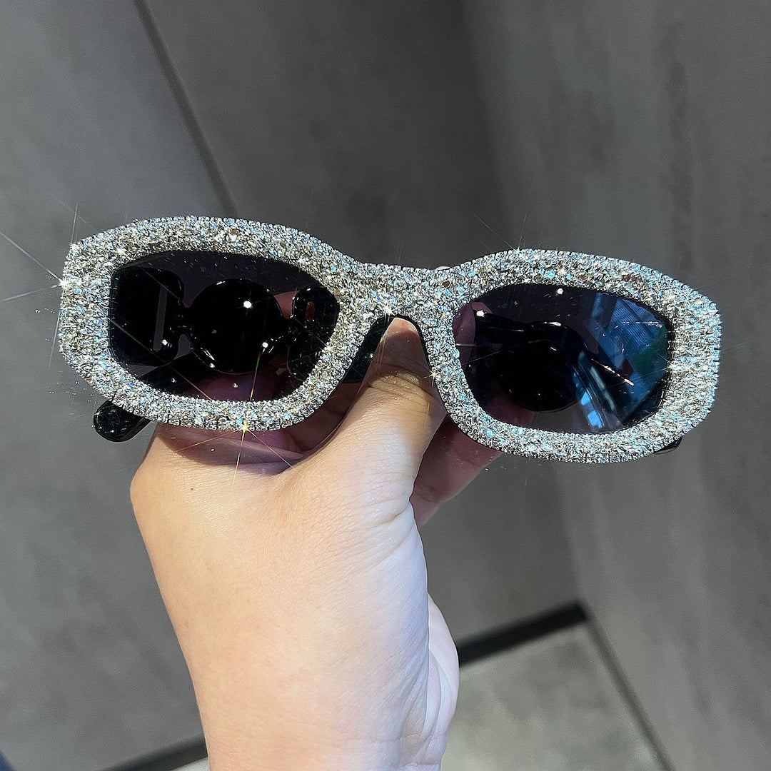 Ladies Glamorous Sunglasses Bowlift
