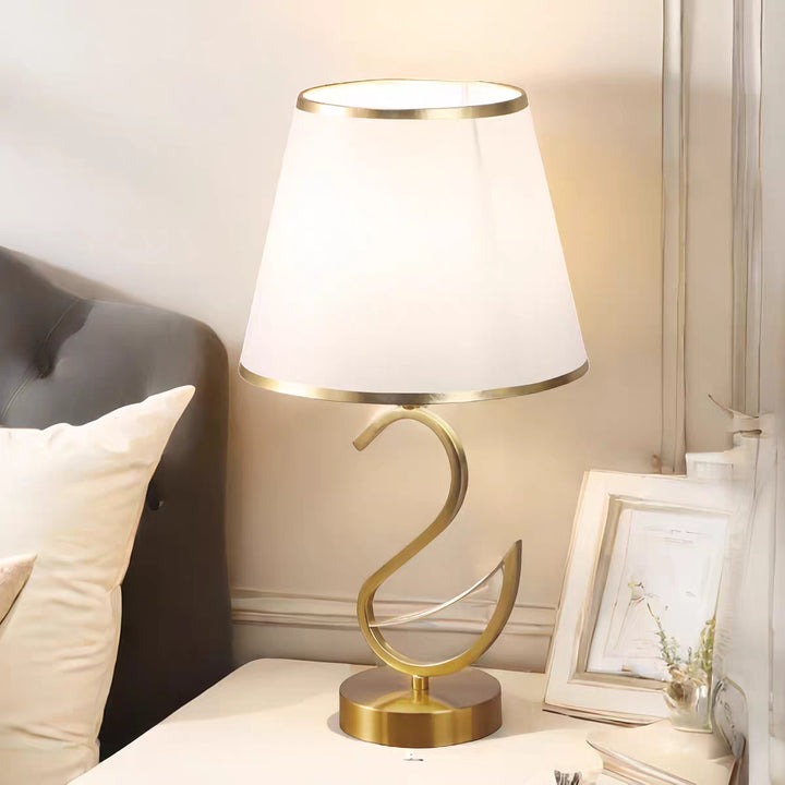 Elegant Swan-Design Table Lamp