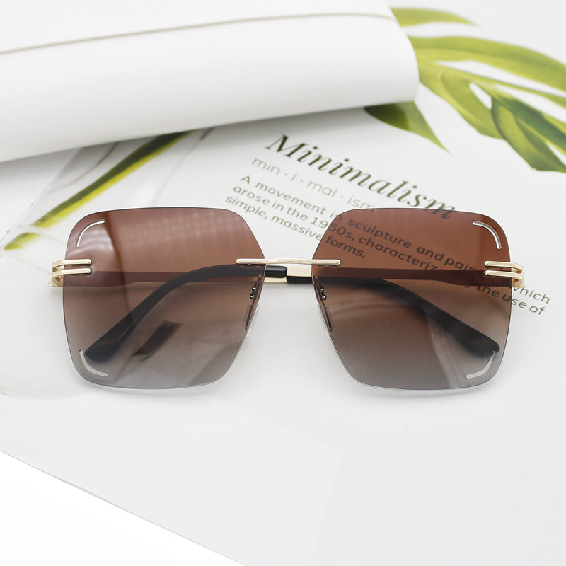 Women's square sunglasses with embellished metal detail Bowlift